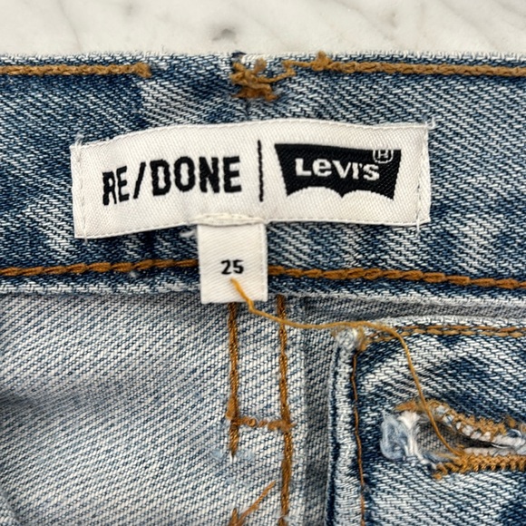 Women's Re/Done x Levi's Boyfriend Jean in Light Wash, Size 25 - Picture 3 of 11